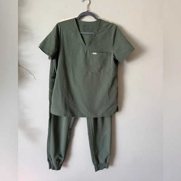 Figs scrubs set pants top  Moss M L Tall - Picture 3 of 9